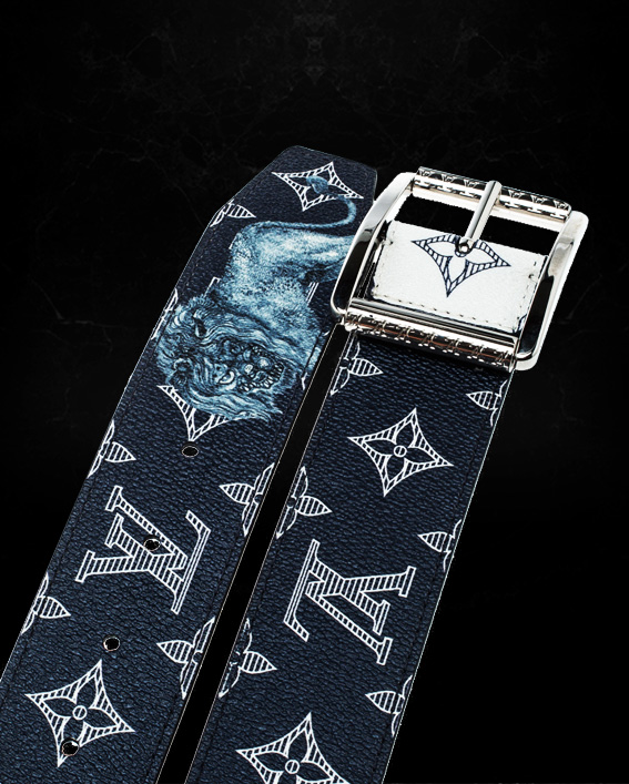 Louis Vuitton White/Blue Monogram Savane Canvas Chapman Brothers Reverso  Belt Size 95 cm Louis Vuitton | The Luxury Closet